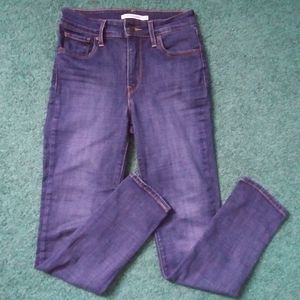 Levi's Highrise Skinny jeans